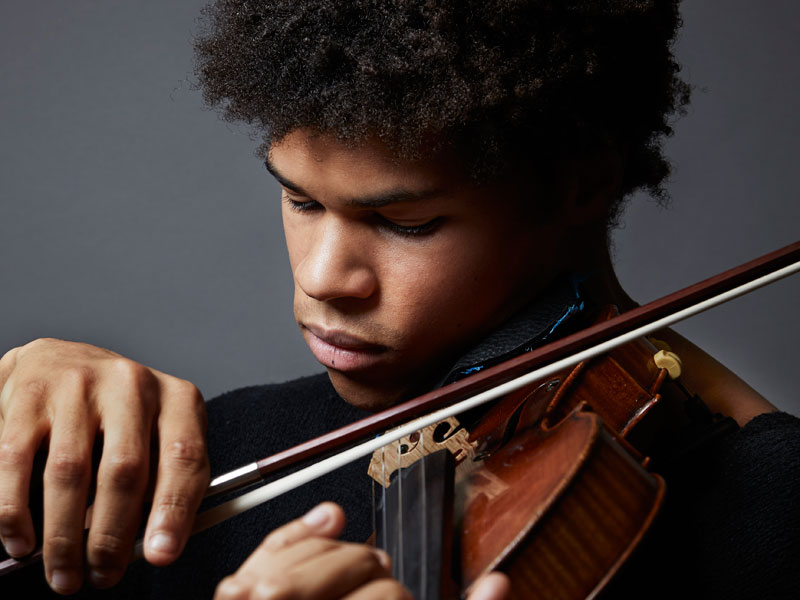 Braimah Kanneh-Mason Plays Mendelssohn’s Violin Concerto